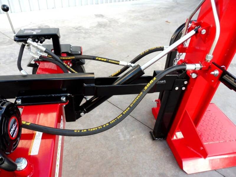 Fendeuse de bûches F25VH thermique 25T sur remorque - Vue 2